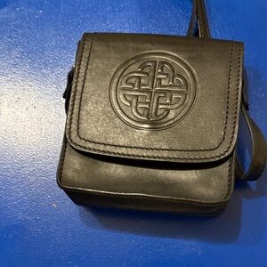 Lee River
Celtic Knot Women's Leather Shoulder Bag